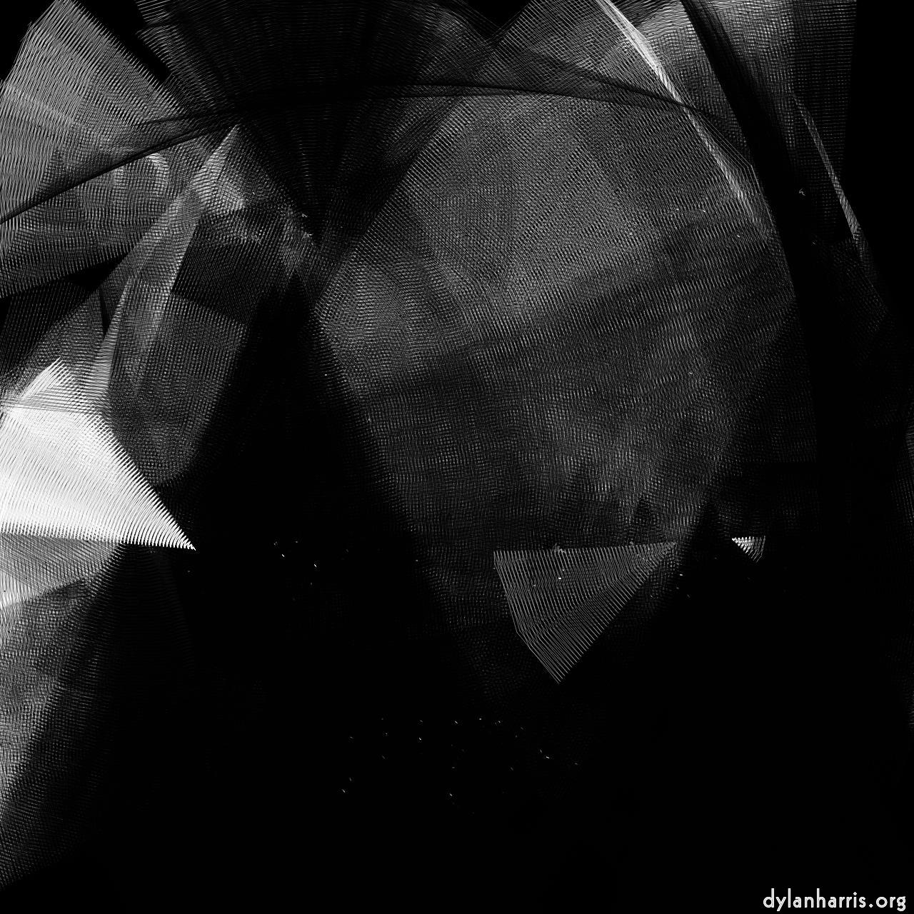 image: interactive spiros - use auto mouse in toolbar :: colour triangle trans