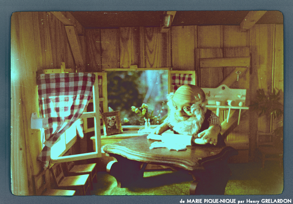 image: This is ‘
marie pique–nique 11
’.