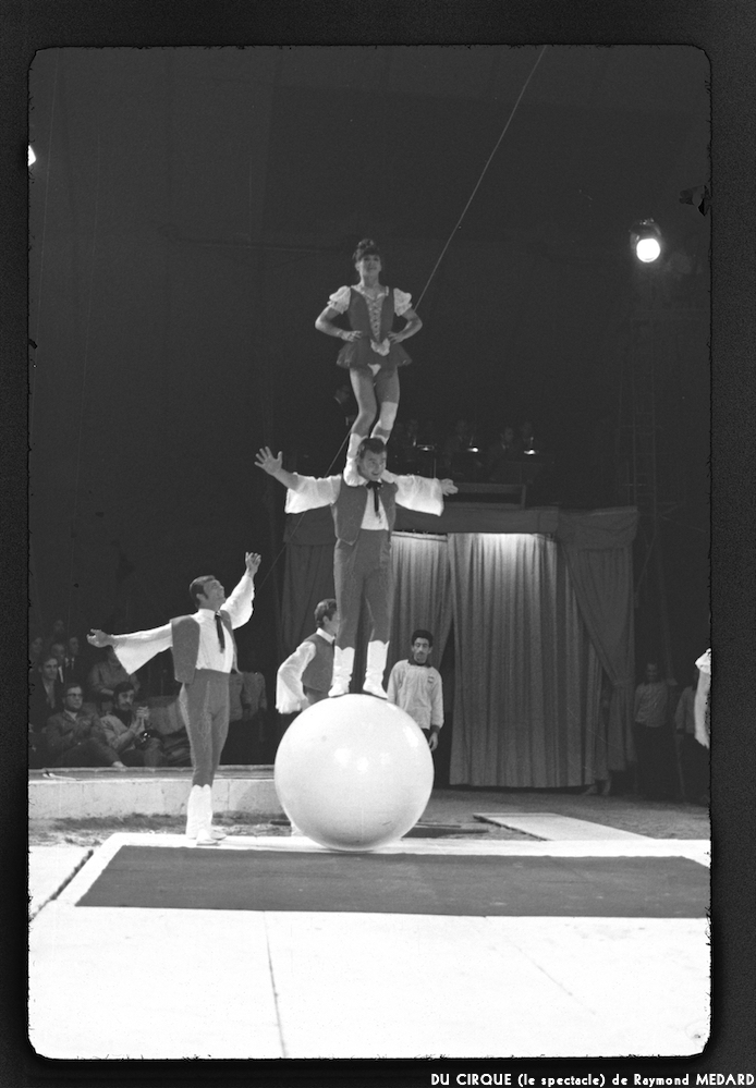 image: This is ‘
LE CIRQUE (le spectacle) 18
’.