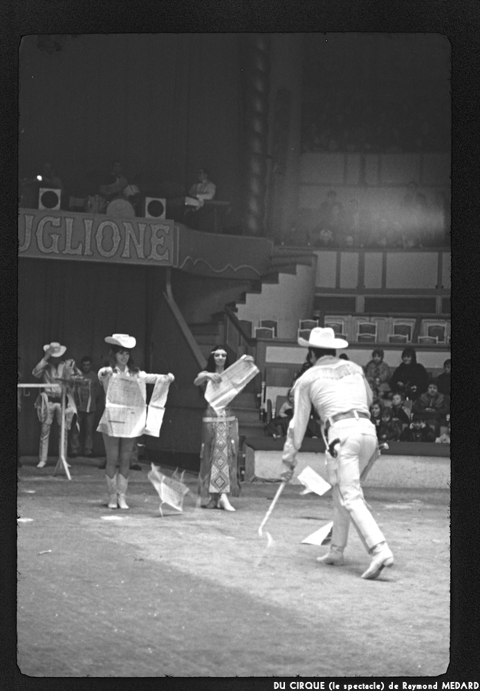 image: This is ‘
LE CIRQUE (le spectacle) 9
’.