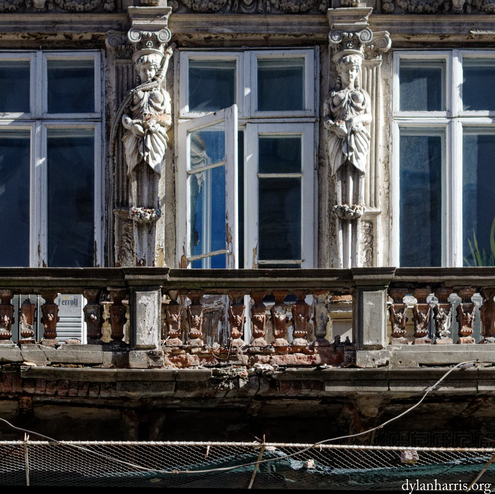 image: This is ‘
bucharest (i) 1
’.