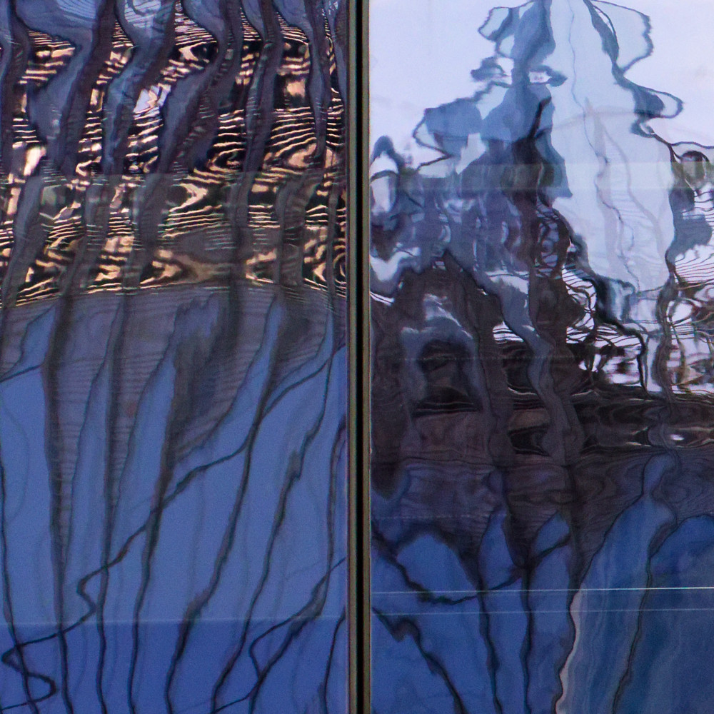 image: This is ‘
la défense (lxx) 10
’.