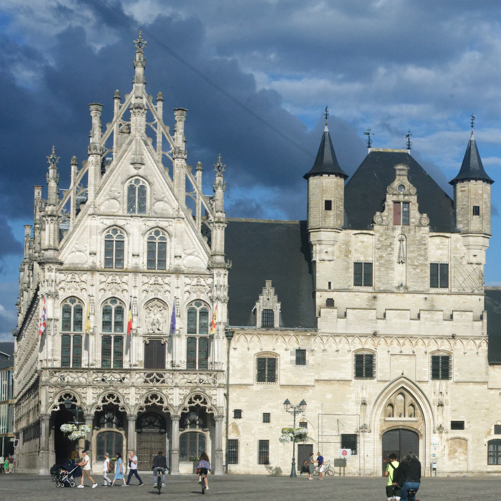 image: This is ‘
mechelen (v) 1
’.