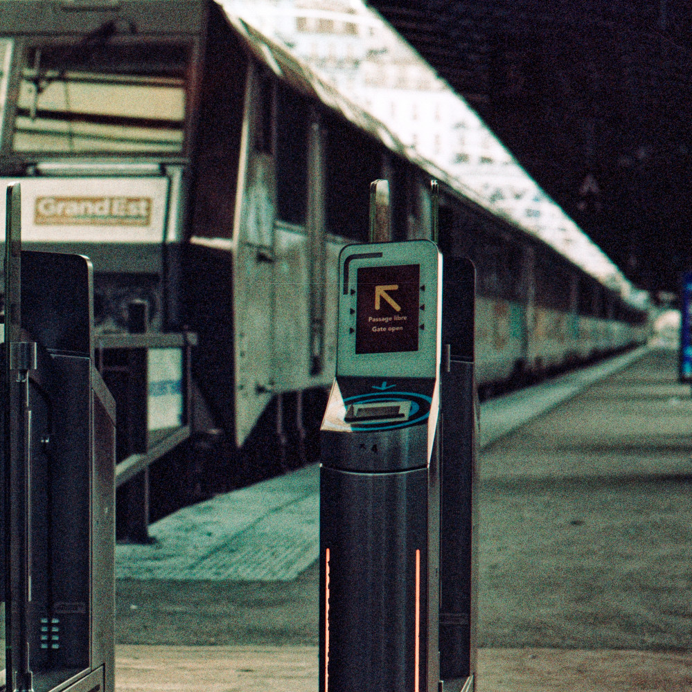 image: This is ‘
paris (xix) 3
’.