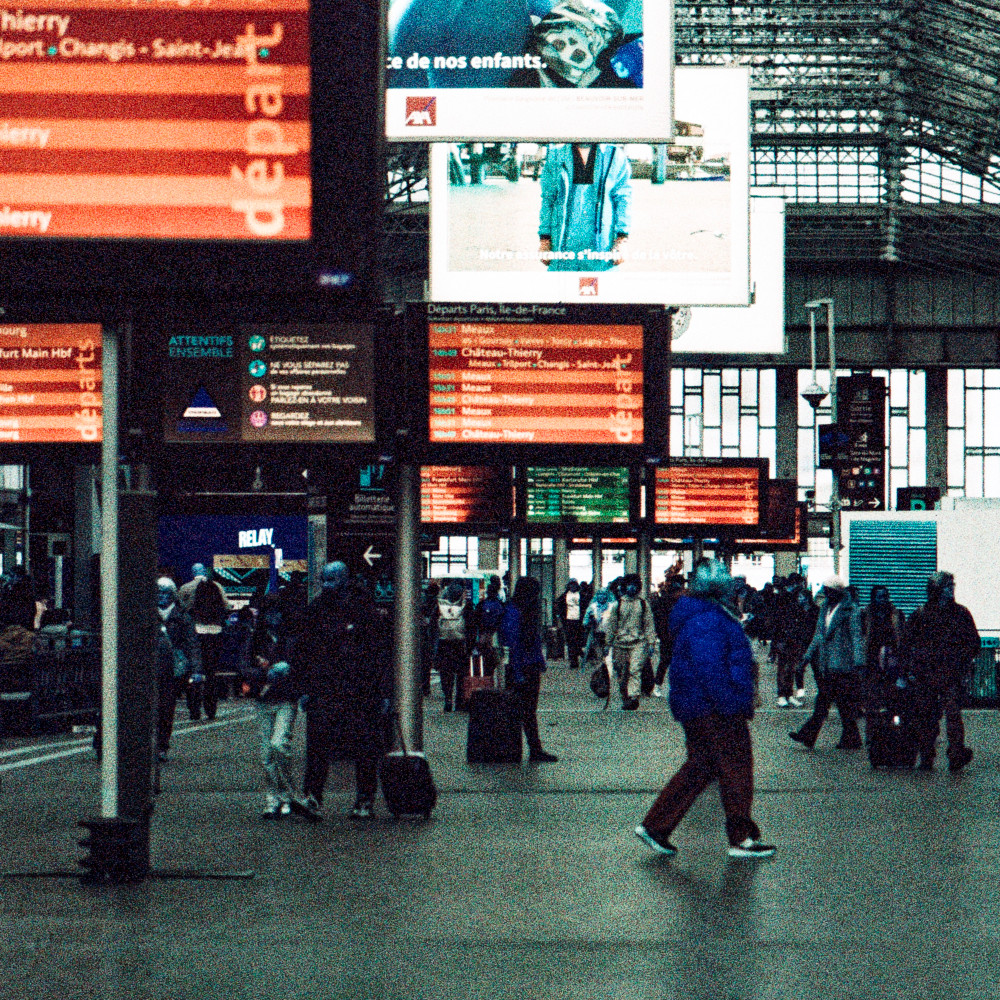 image: This is ‘
paris (xx) 2
’.