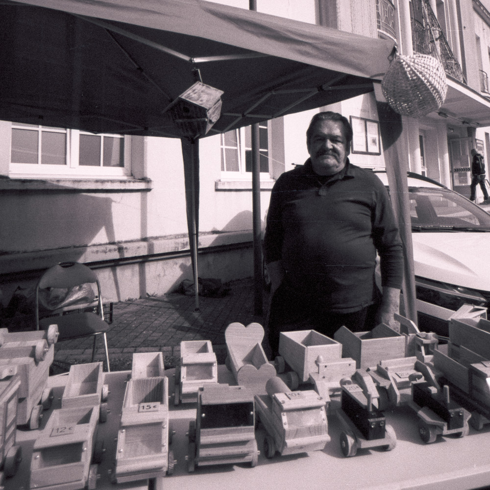 image: This is ‘
brocante (vi) 2
’.