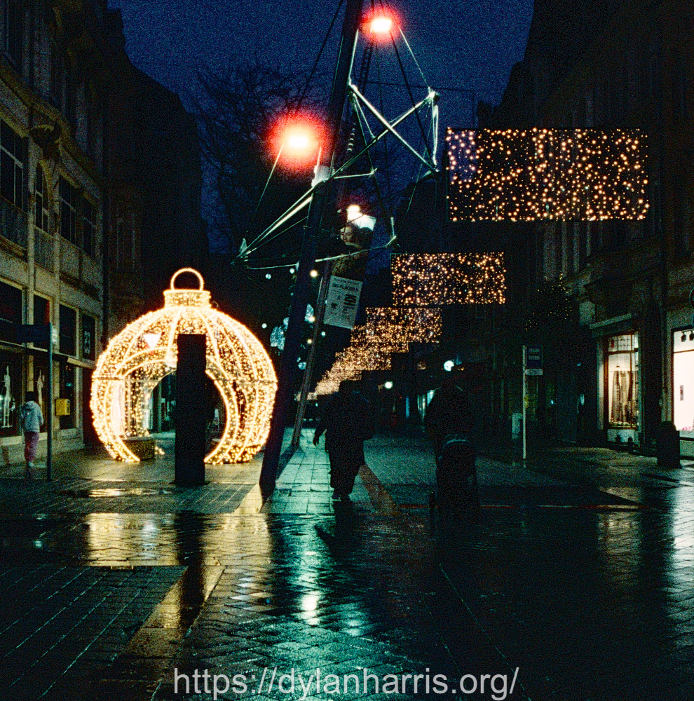 image: This is ‘
christmas lights (i) 9
’.