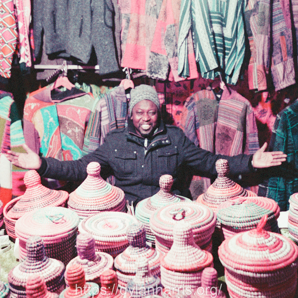 image: This is ‘
christmas market (i) 2
’.