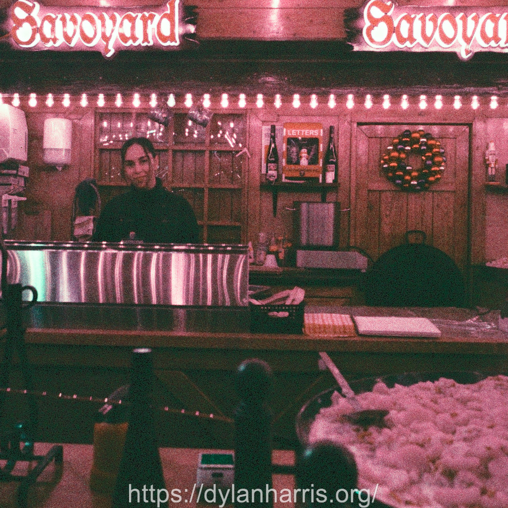 image: This is ‘
christmas market (ii) 1
’.