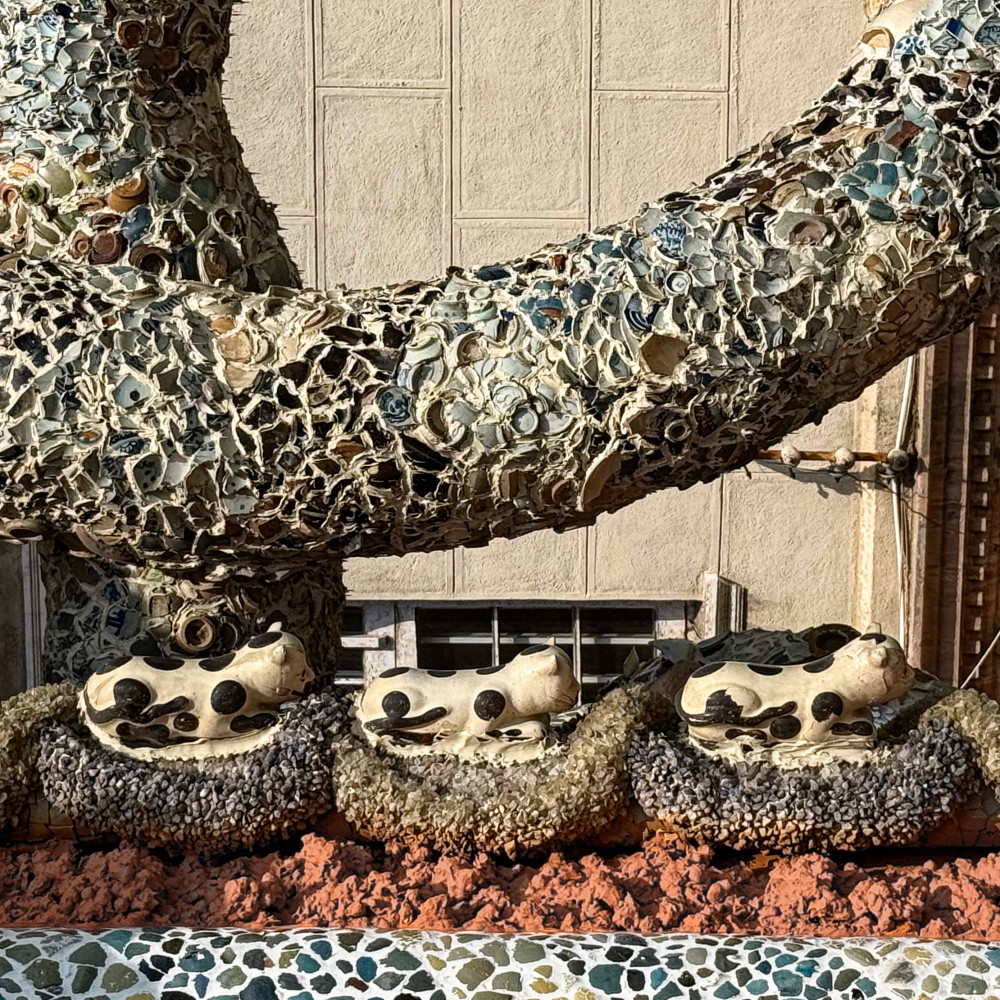 image: This is ‘
porcelain house 5
’.