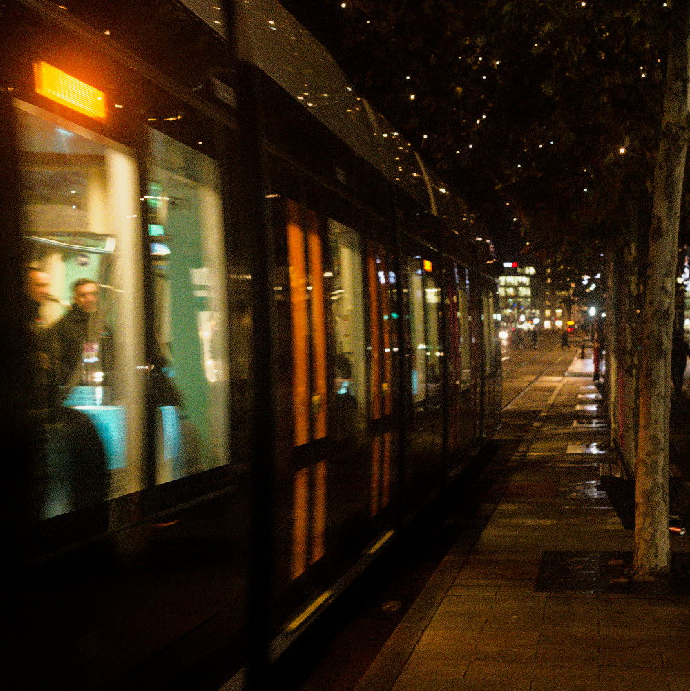 image: This is ‘
tram (ii) 3
’.