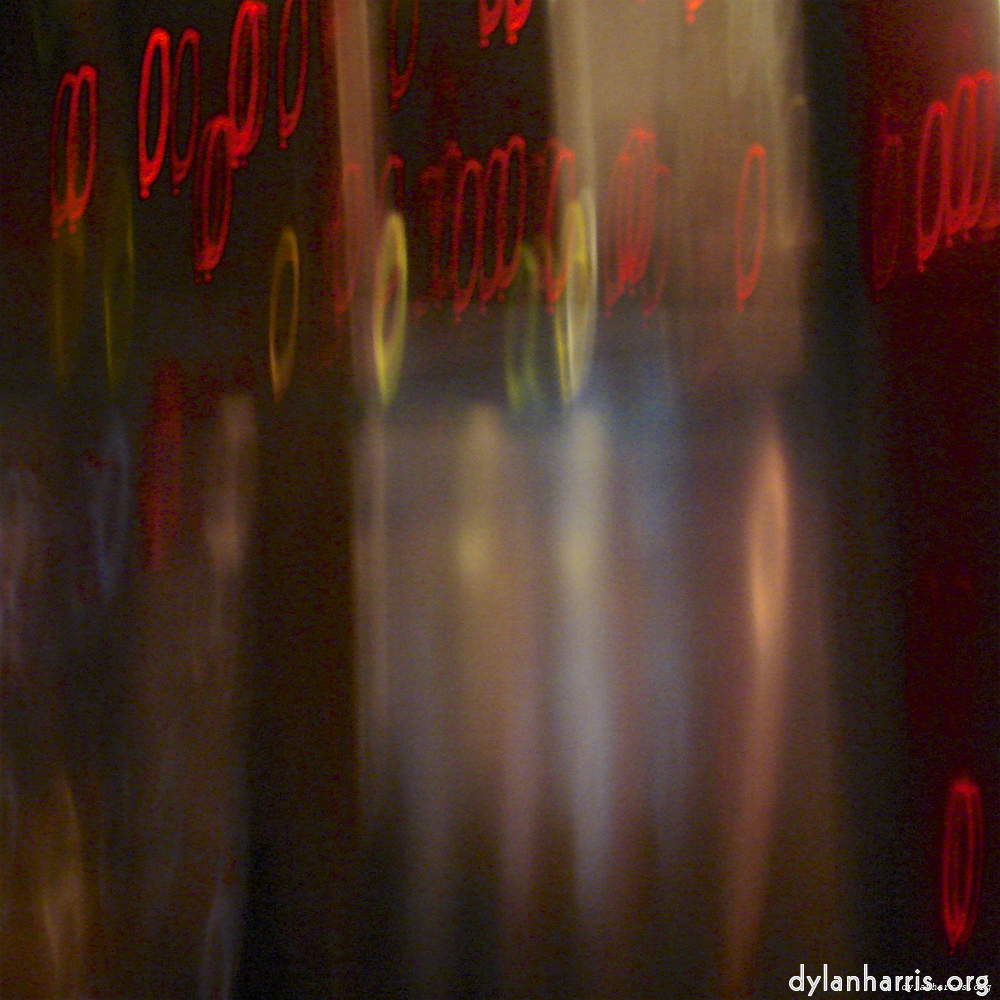 image: This is ‘
paris (xvii) 8
’.