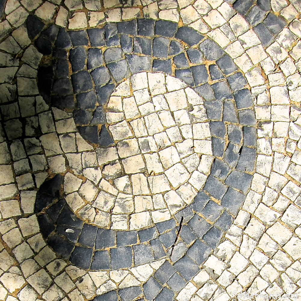 image: This is ‘
lisbon (iv) 4
’.