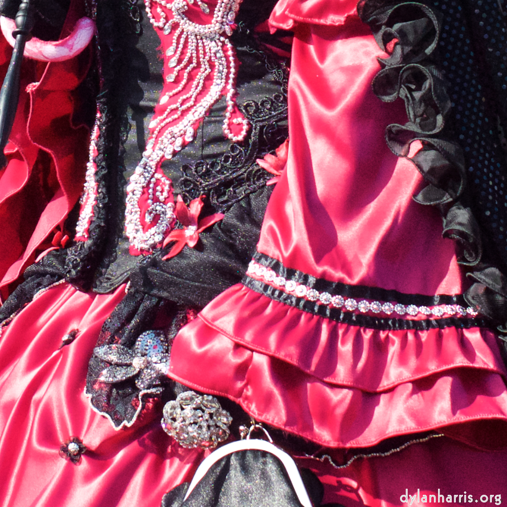 image: This is ‘
longwy (i) 1
’.