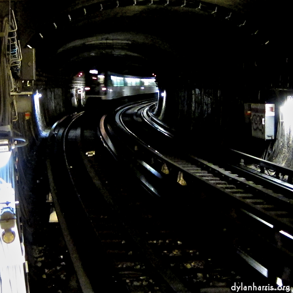 image: This is ‘
metro (ii) 1
’.