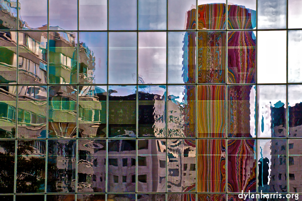 image: This is ‘
la défense (i) 16
’.