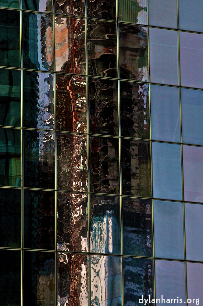 image: This is ‘
la défense (i) 17
’.