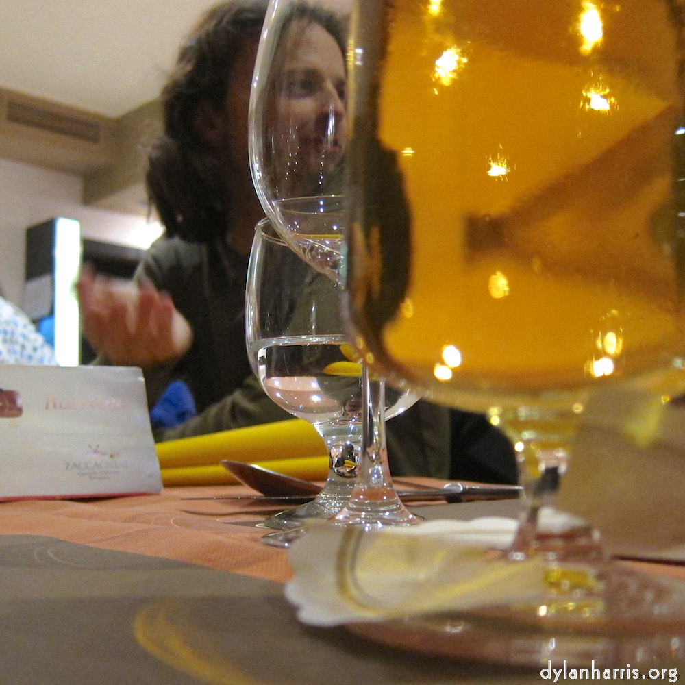 Image: Image 'LU (i) 5'.