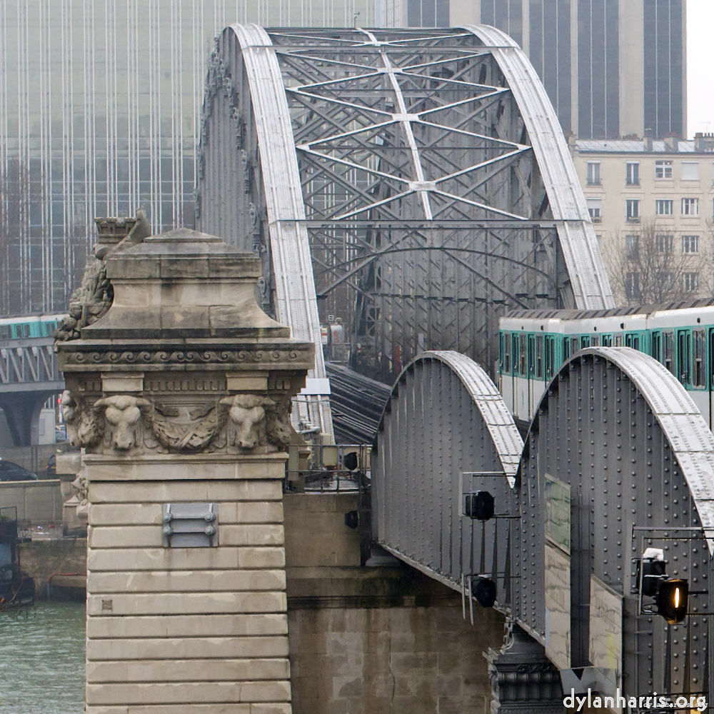 Image: Image 'metro (iv) 6'.