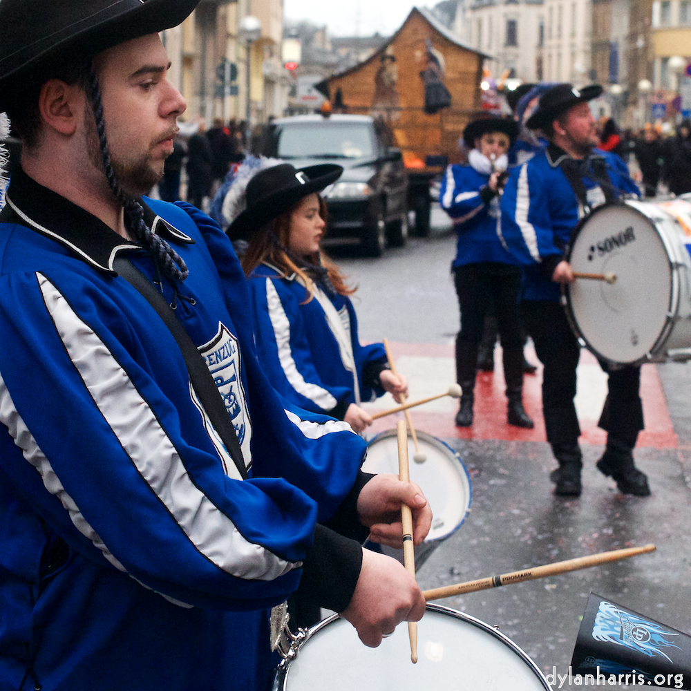 Image: Image 'esch–sur–alzette (xii) 5', of daffodils.