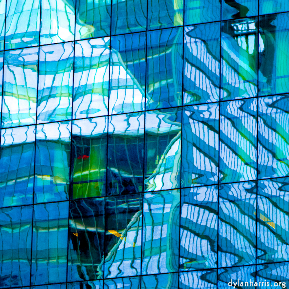 image: This is ‘
la défense (l) 1
’.