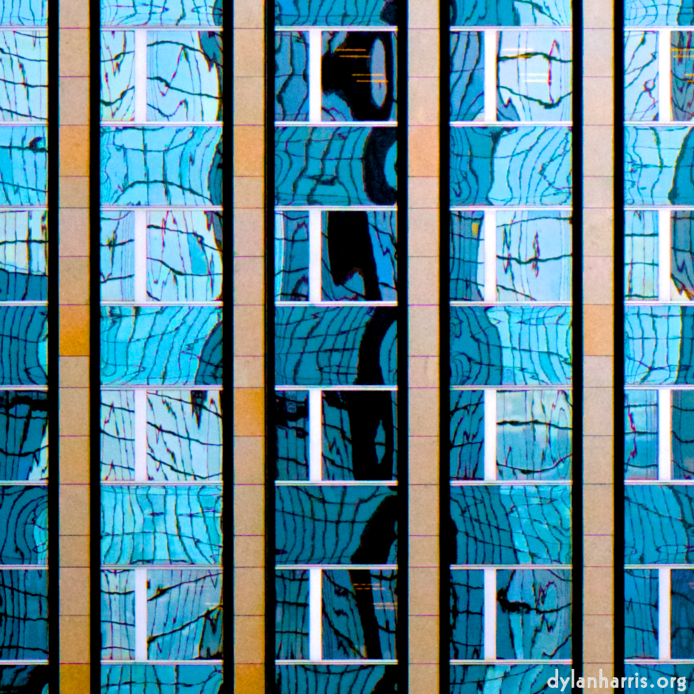 image: This is ‘
la défense (l) 4
’.