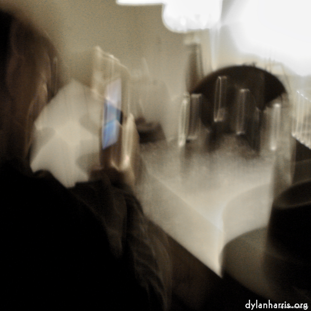 image: This is ‘
paris (x) 4
’.