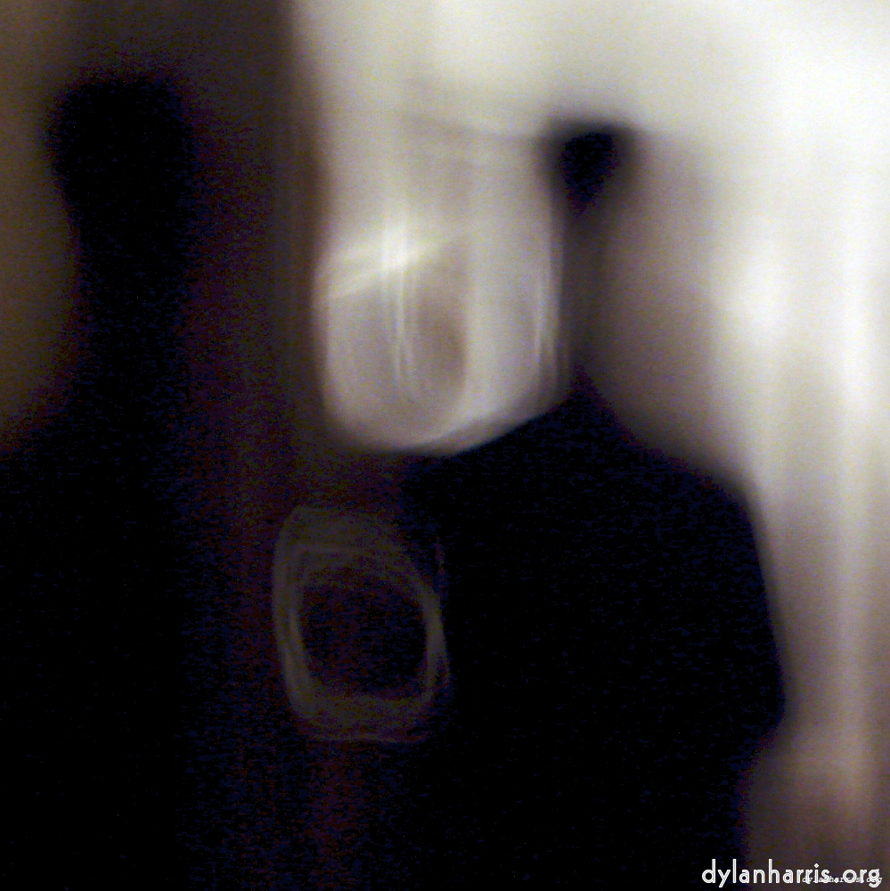 image: This is ‘
paris (x) 5
’.