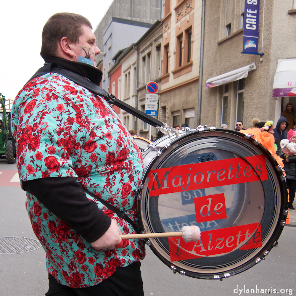 image: This is ‘
esch–sur–alzette (i) 6
’.