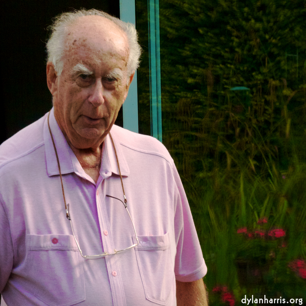 Image: Image 'family (x) 1'.