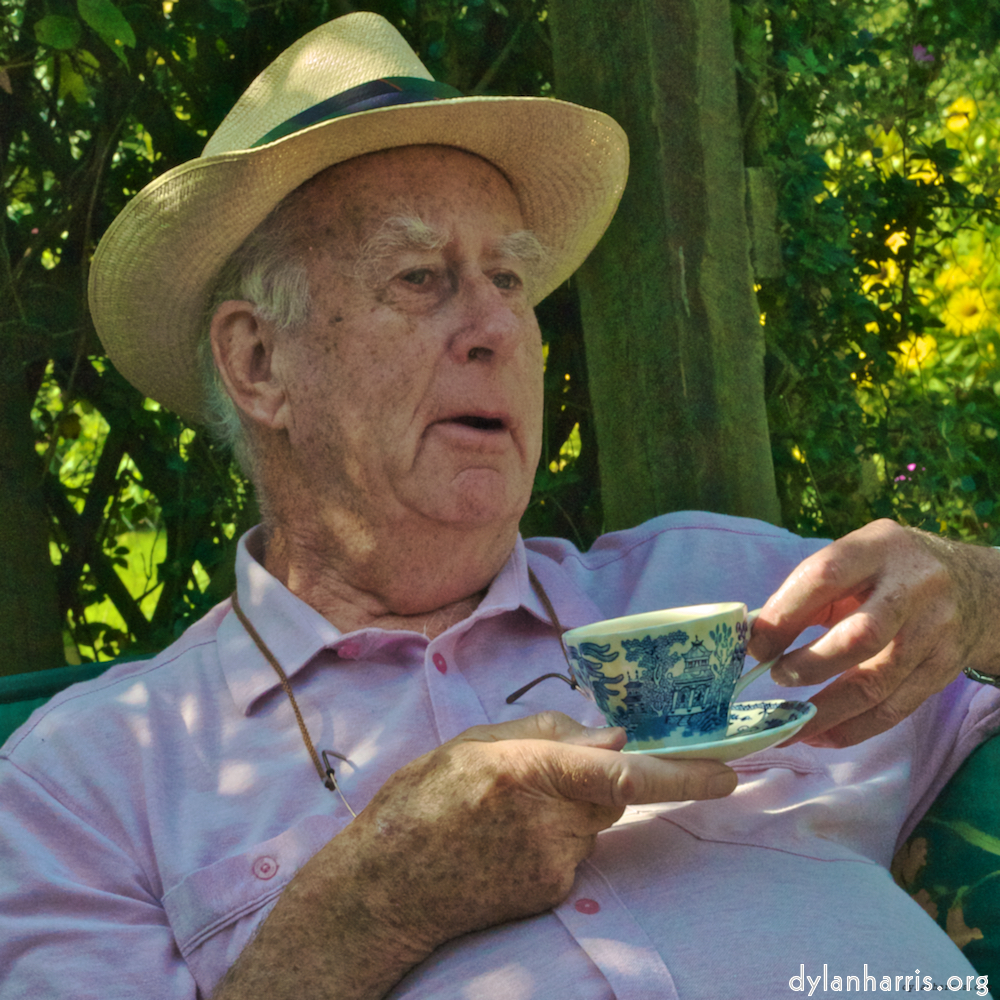 Image: Image 'family (x) 3'.