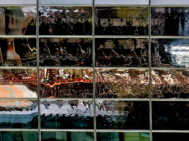 image: This is ‘
la ville–lumière, part 3
’.