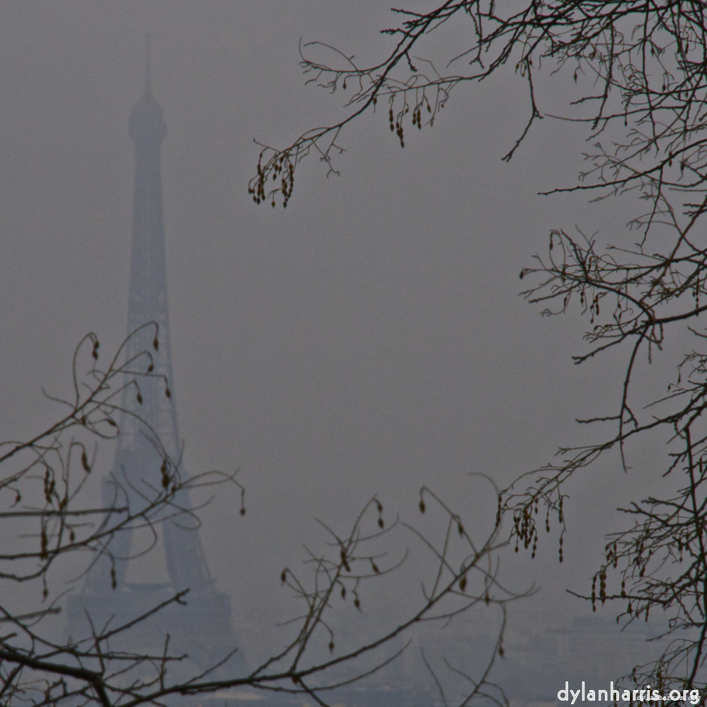 Image 'metro (i) 9'.