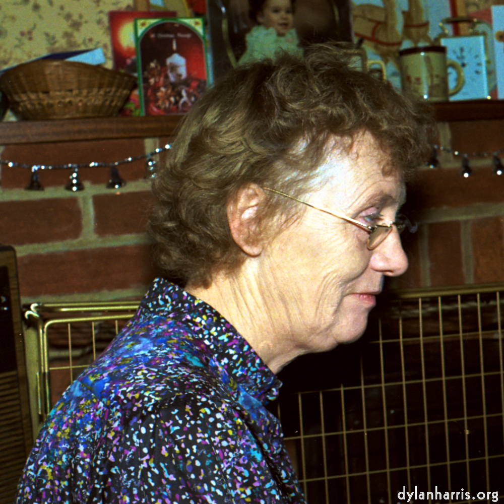 image: This is ‘
mum 5
’.