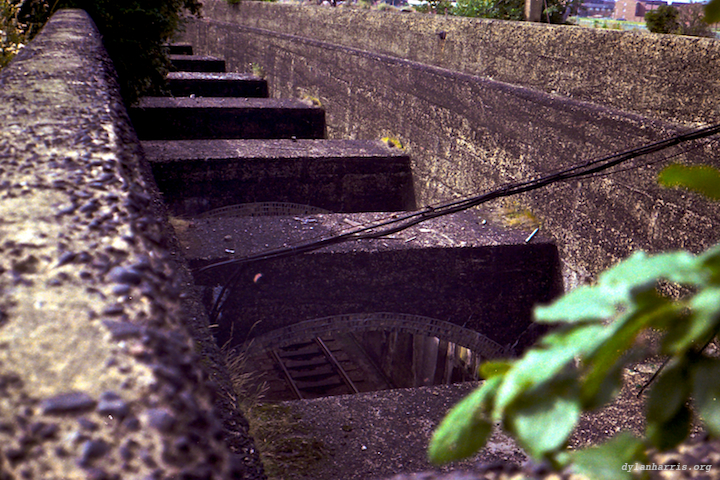 image: unlabelled image