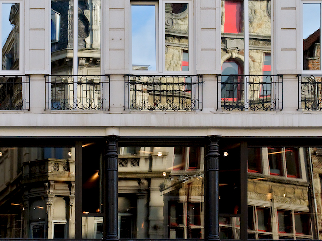 image: unlabelled image