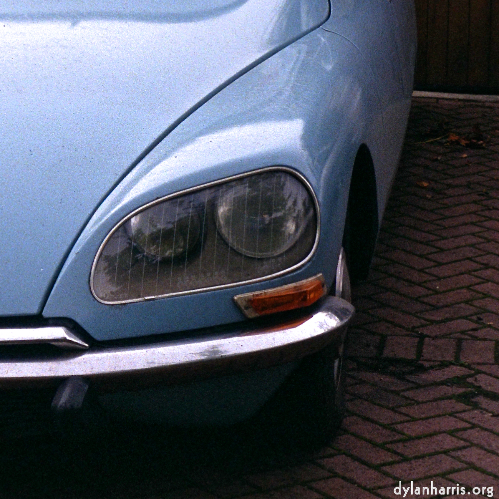 image: This is ‘
citroën (ix) 1
’.