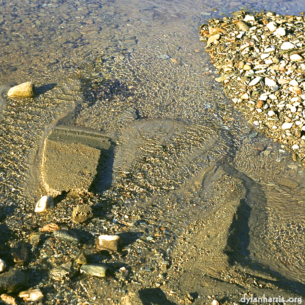 image: This is ‘
untitled (xvii) 3
’.