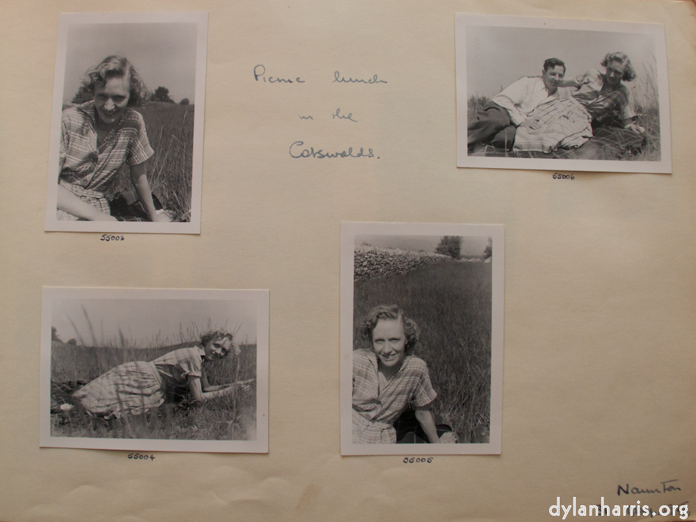 Image: Image 'young couple 2'.