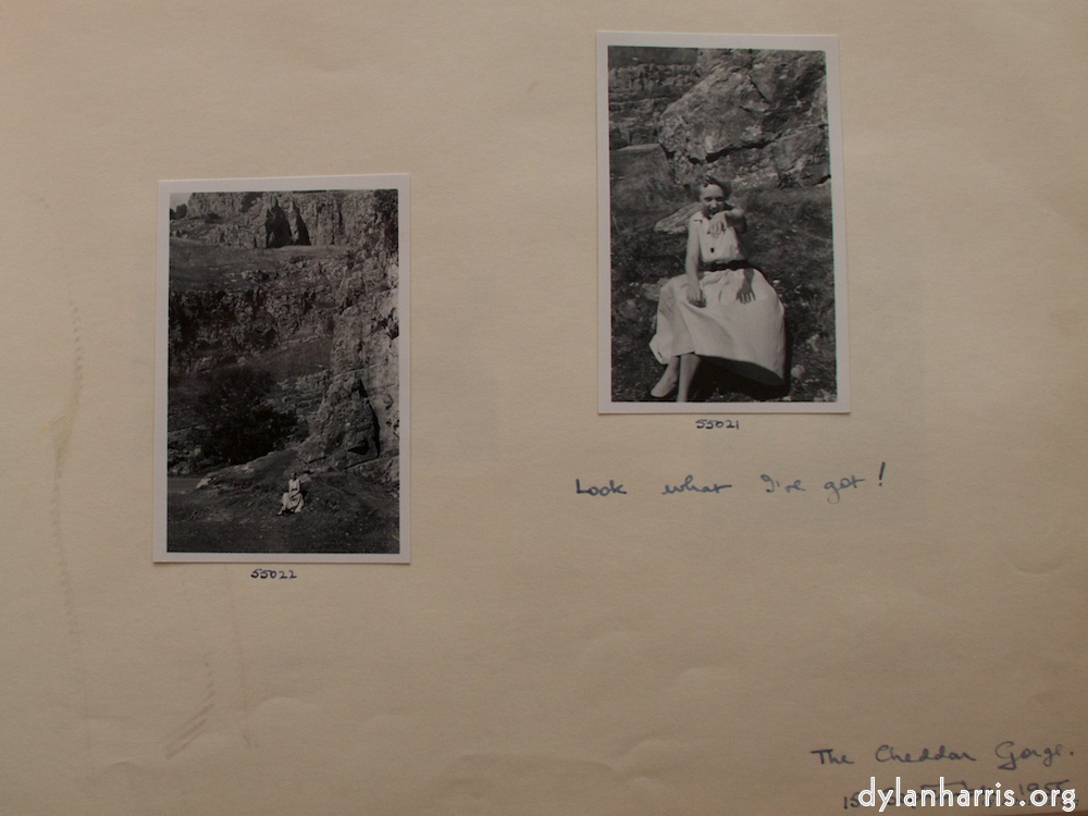 Image: Image 'young couple 8'.