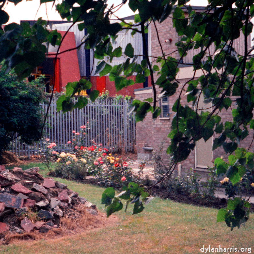 image: This is ‘
thames poly (ix) 4
’.