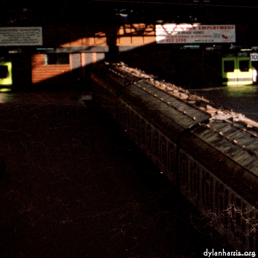 image: This is ‘
train (vi) 1
’.