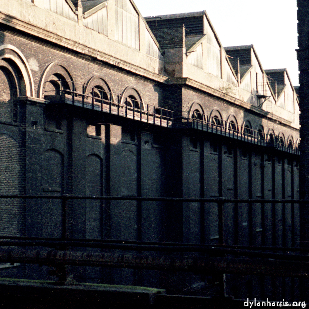 Image: Image 'train (vi) 4'.