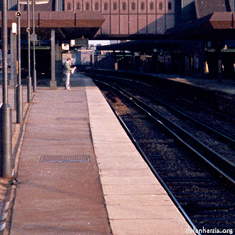 Image: Image 'train (vii) 2'.