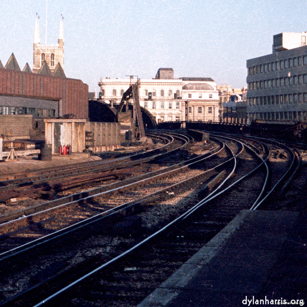 Image: Image 'train (vii) 3'.