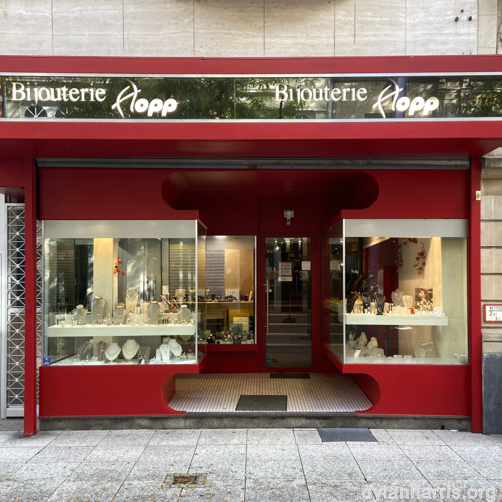 image: This is ‘
linguistics 4
’.