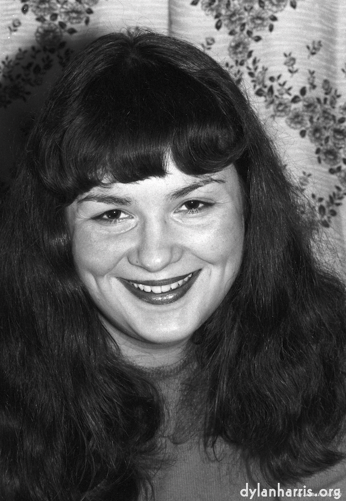 image: This is ‘
thames poly (ii) 3
’.