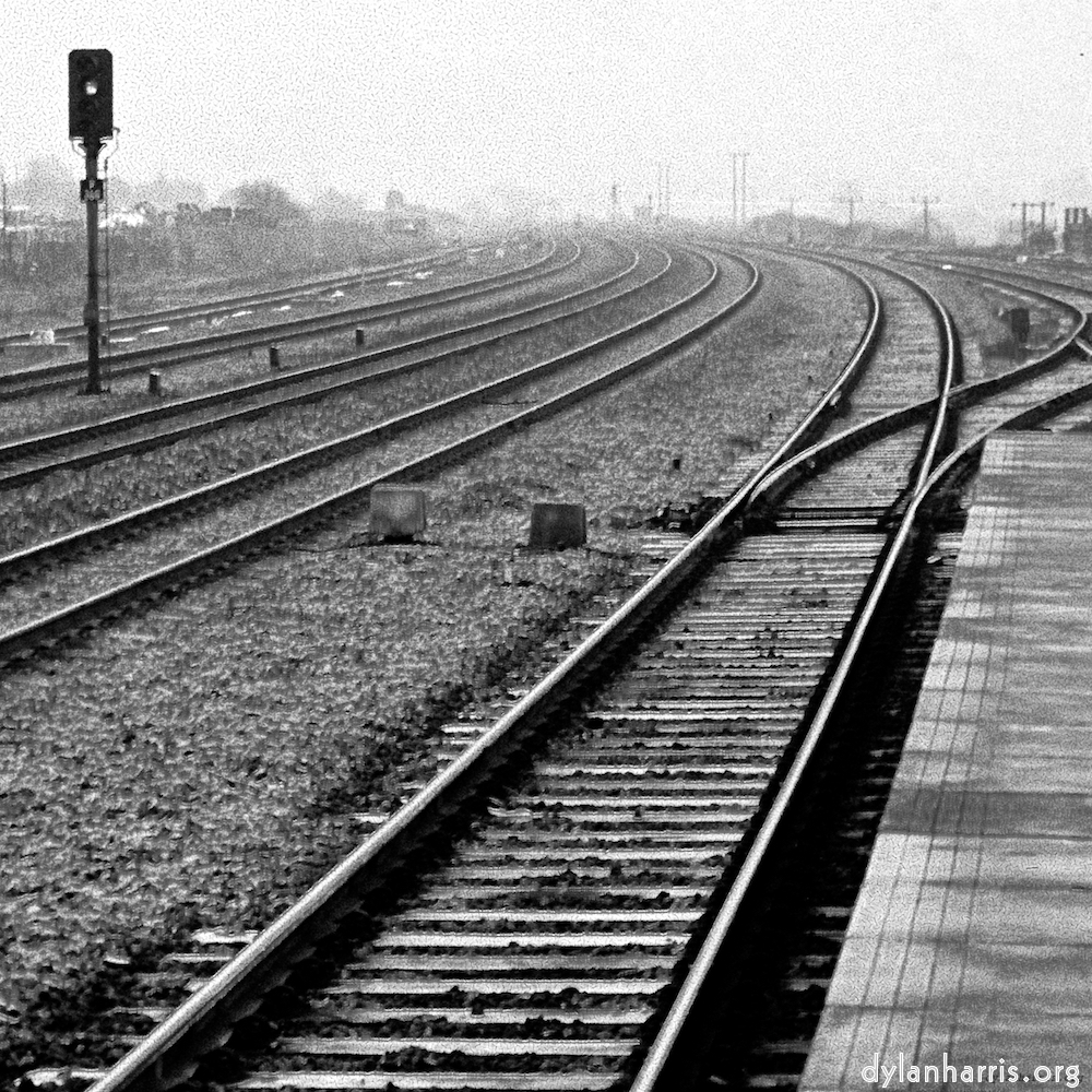 image: This is ‘
train (xv) 3
’.