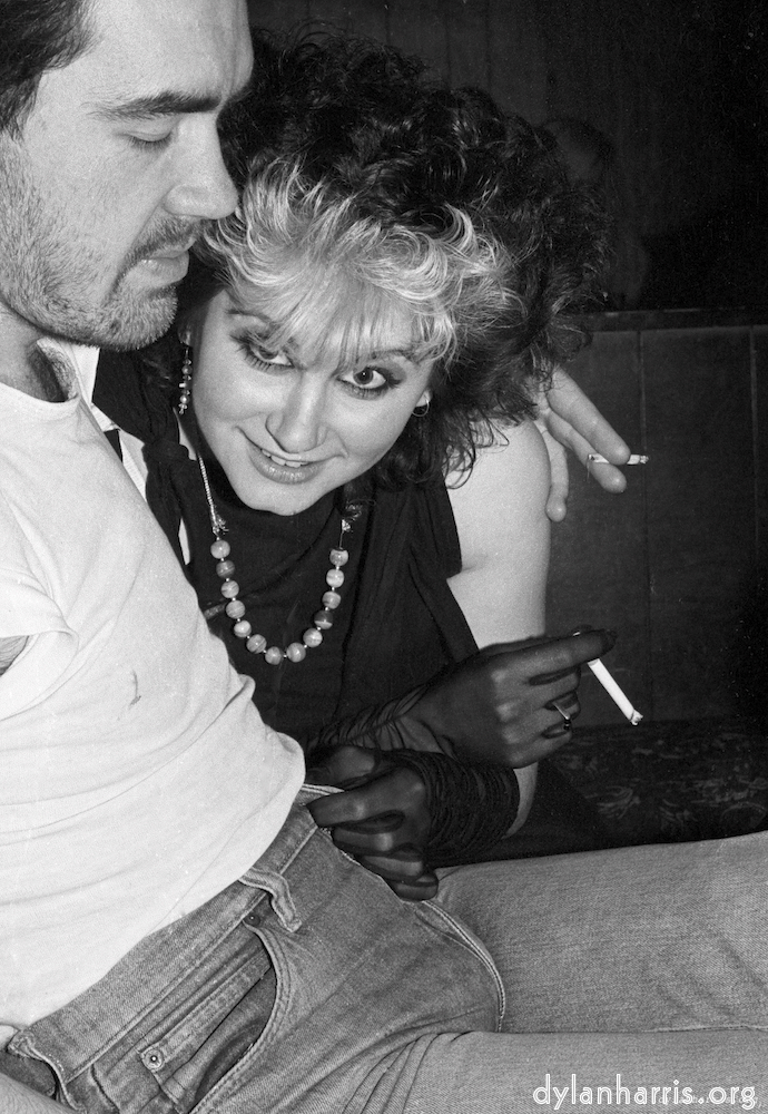 image: This is ‘
thames poly (i) 1
’.