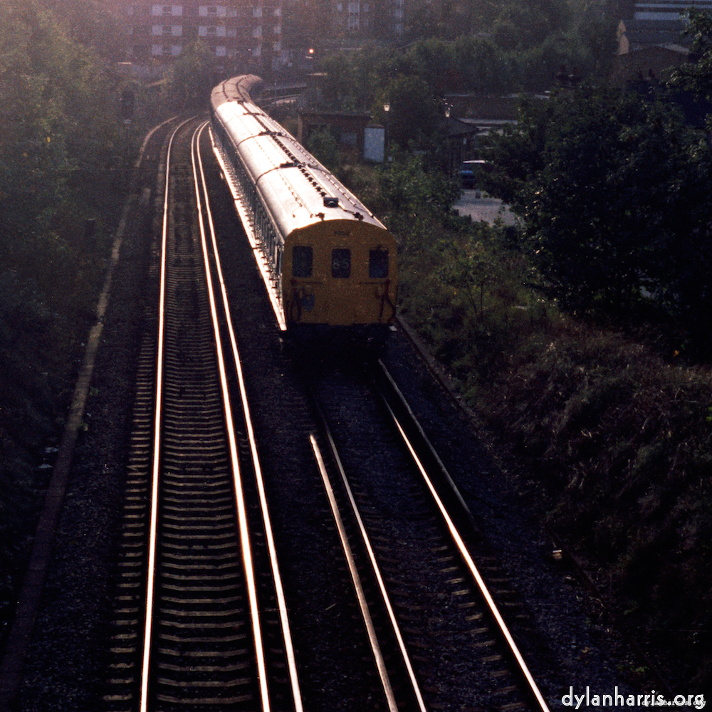 Image: Image 'train (xi) 1'.